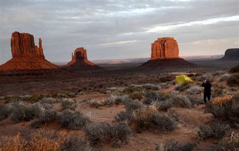 Monument Valley: Illusionista Arkkitehtuuria ja Mysteeriä Täynnä!